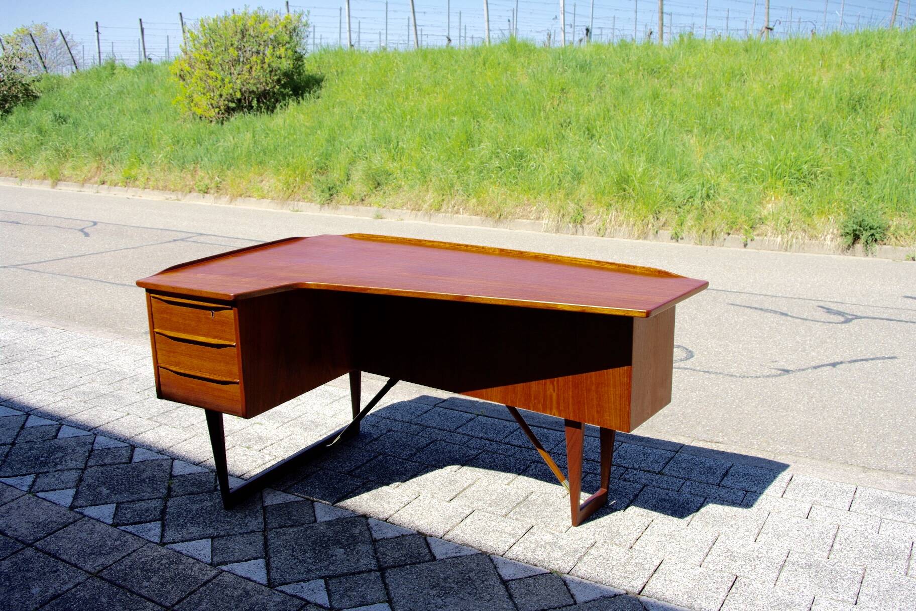 Vintage boomrang desk by peter lovig nielsen 1960s