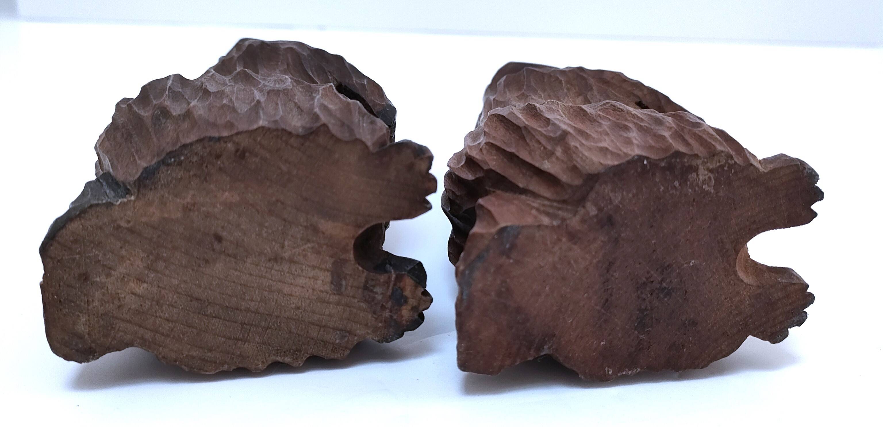 Deux marmottes bois sculpté art populaire français
