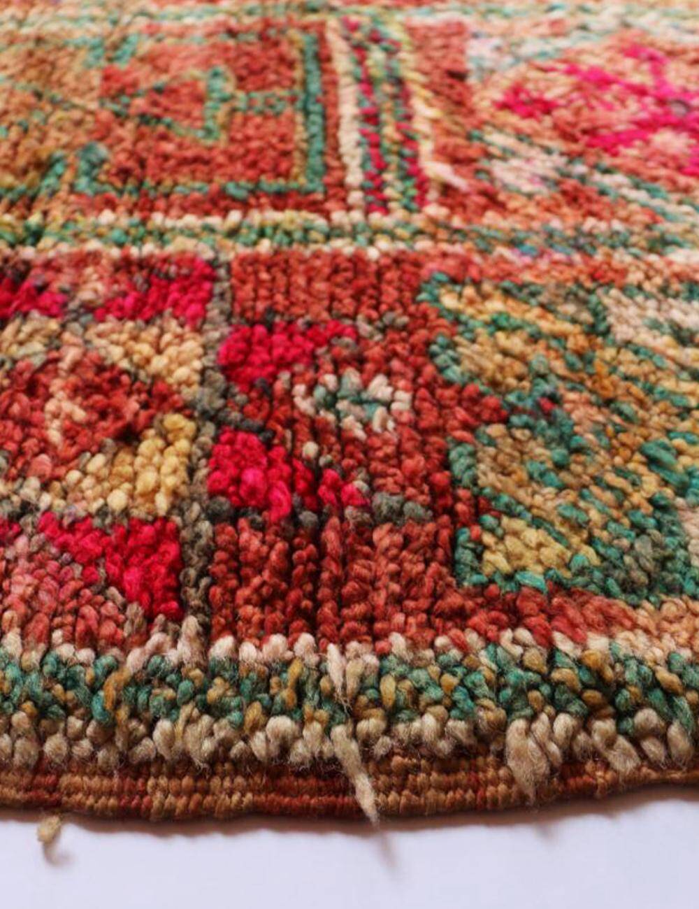 Vintage Berber rug - 269 x 178 cm