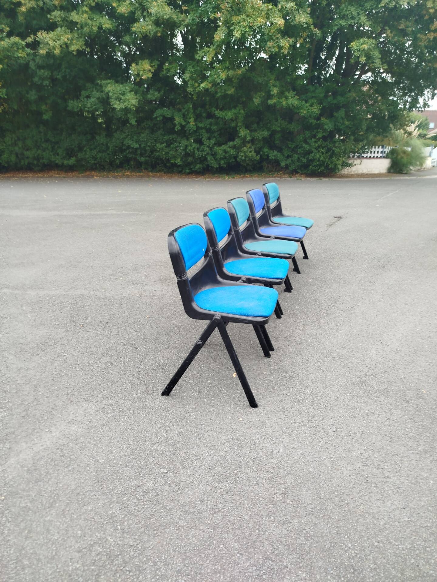 Set of 5 Vintage Dorsal chairs by designers Emilio Ambasz & Giancarlo.