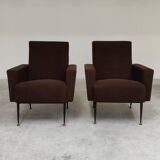 Pair of dark brown rockabilly style armchairs in new vintage condition