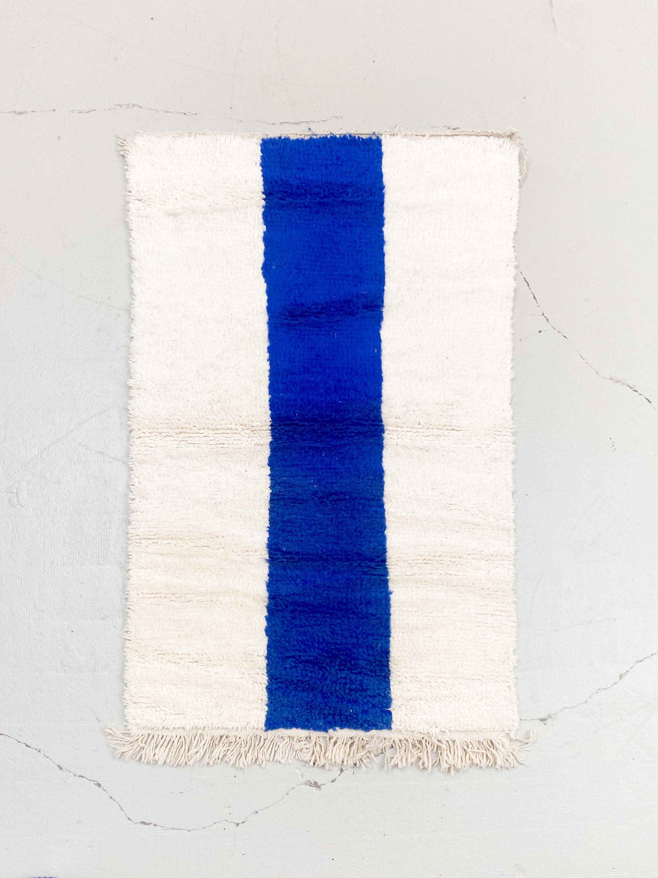 Beni Ouarain Moroccan Berber rug with majorelle blue patterns 1.55x0.96m