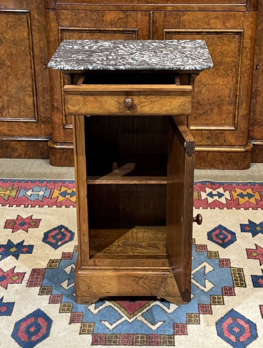 19th-century bedside table in walnut, oak, and marble top.