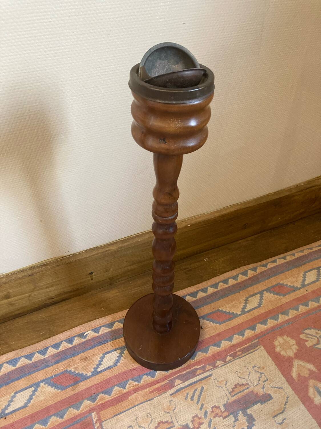 1940s ashtray on turned base
