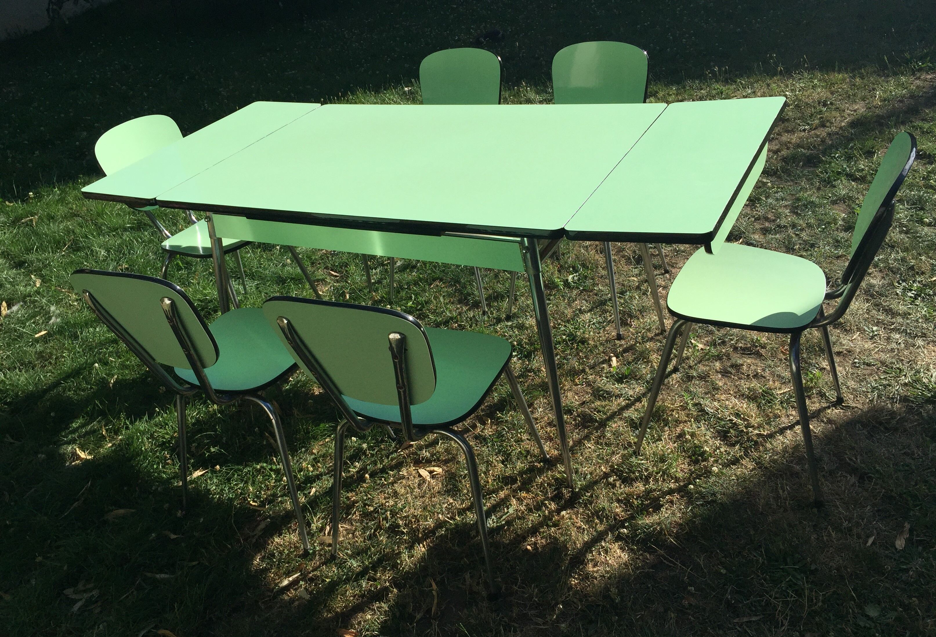 Vintage set in formica