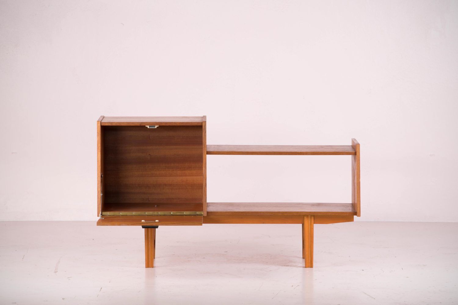 Meuble à platine vintage en teck datant des années 60