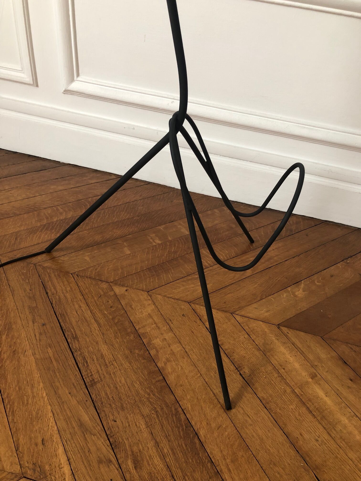 Tripod floor lamp and magazine door 1950