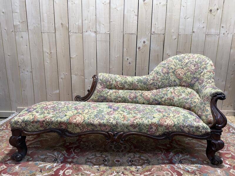 Méridienne époque Napoléon III en noyer sculpté