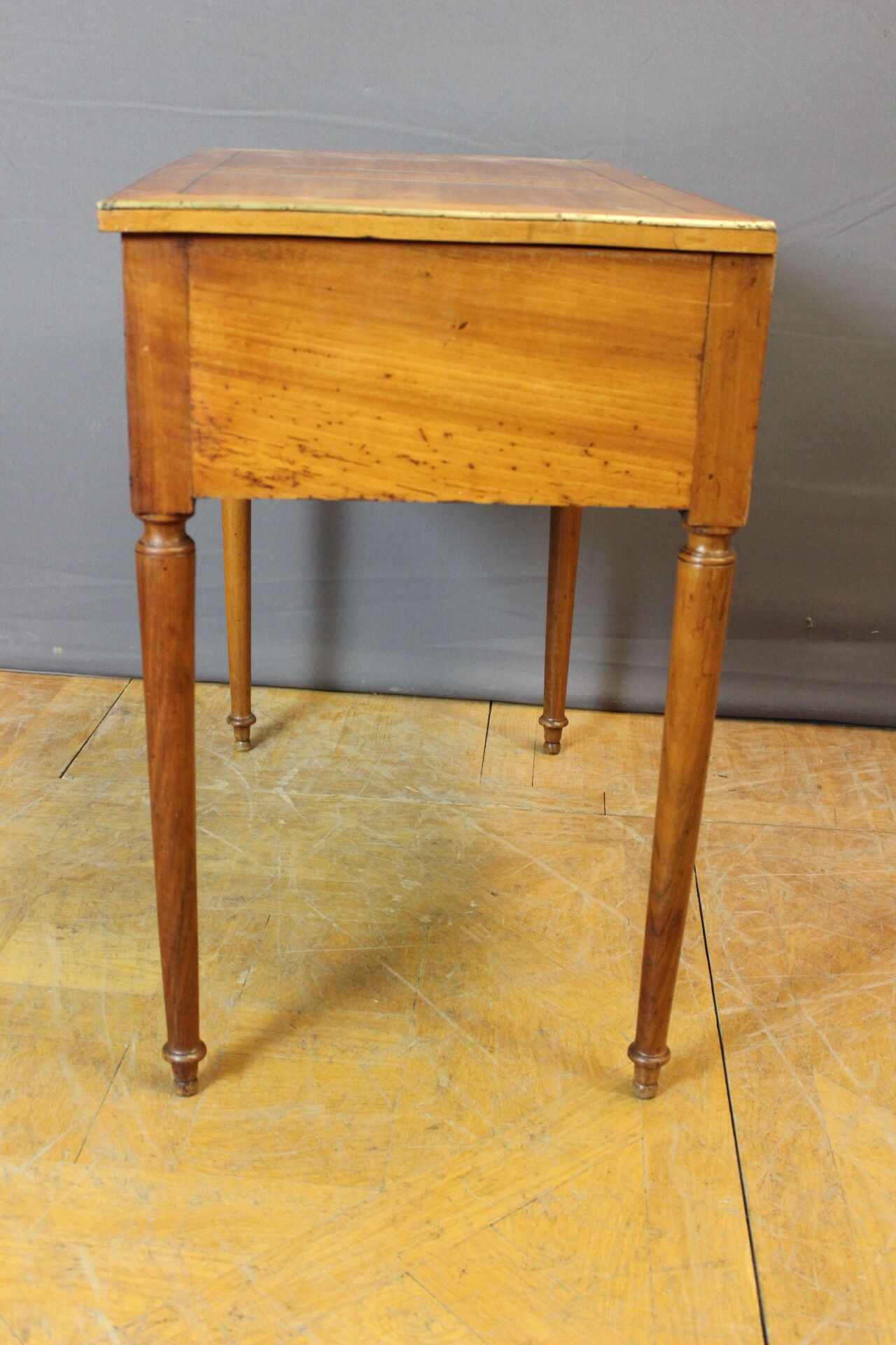 Coiffeuse d'homme en Merisier  , époque Directoire