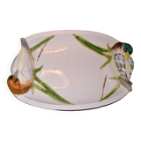 Grand plat ancien en porcelaine motif chasse