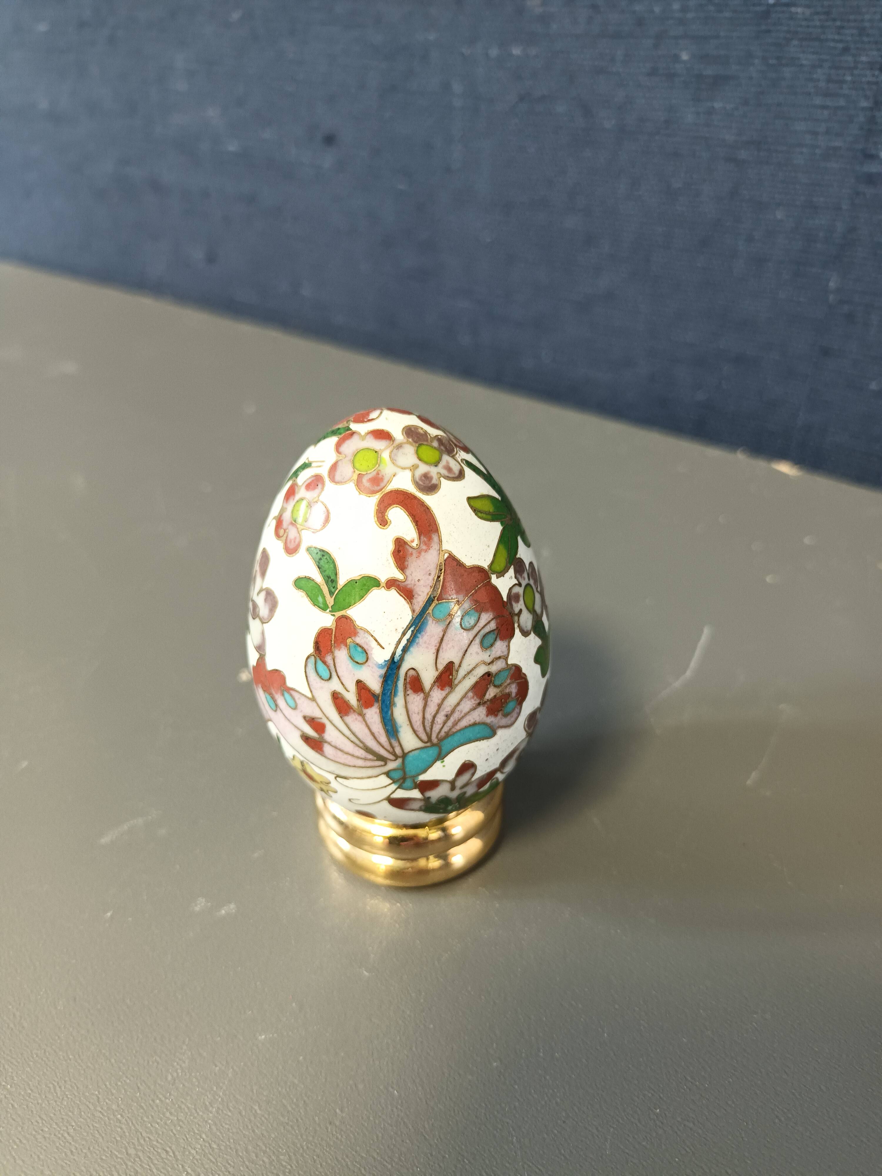 Decorative cloisonné egg