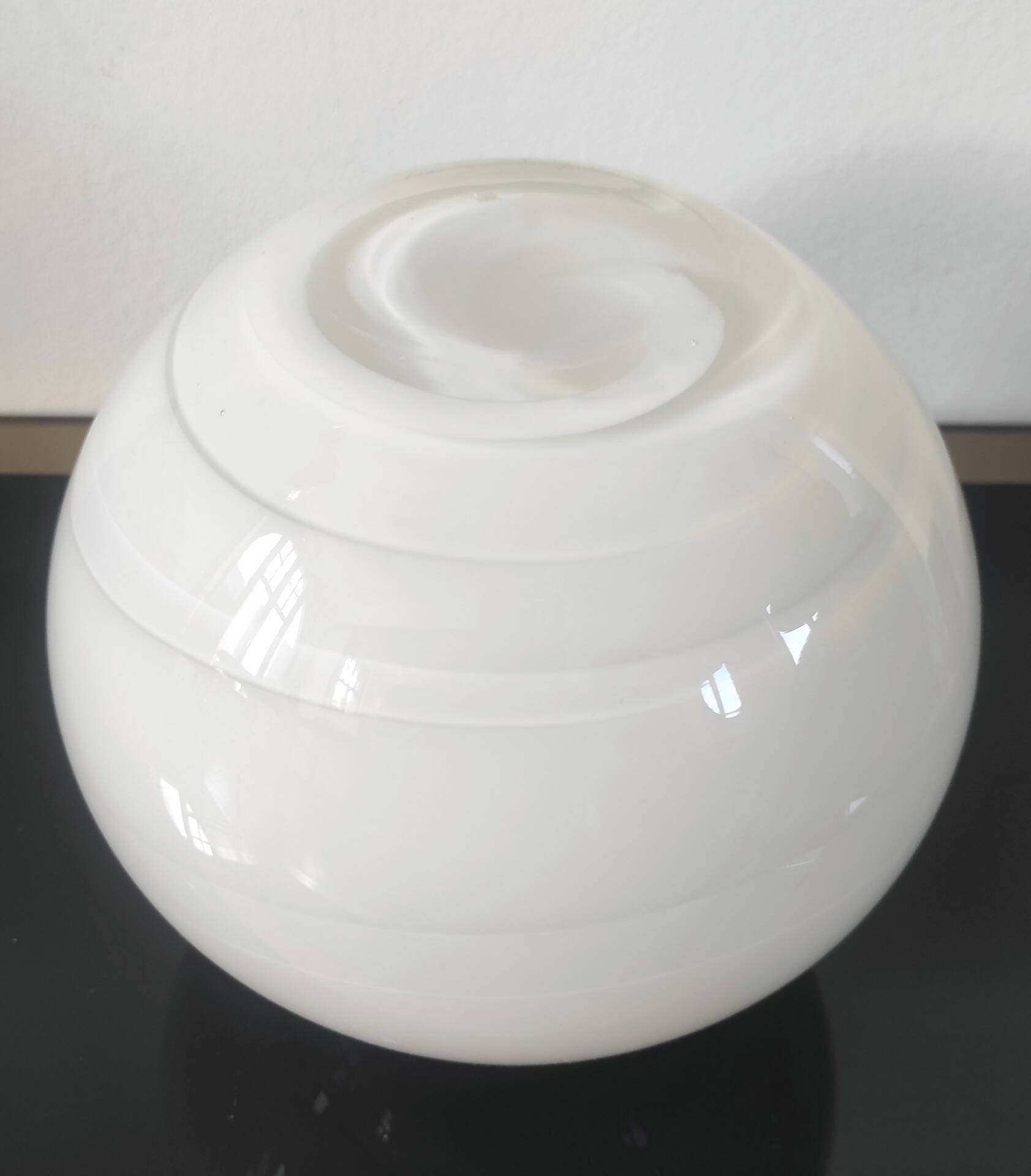 Vase boule vintage