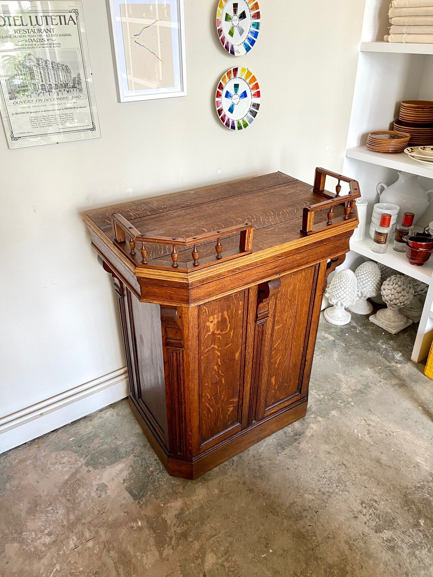 Counter, reception furniture in solid wood early twentieth century