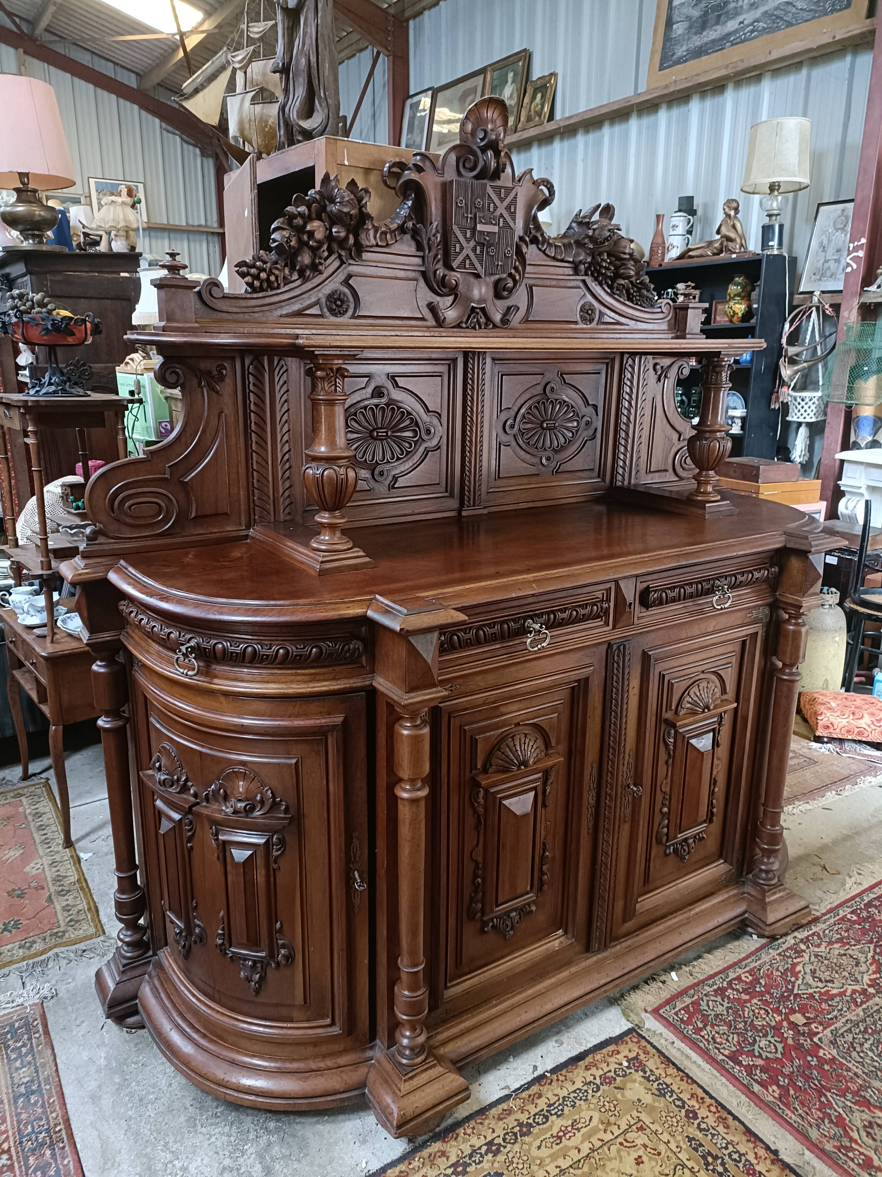 Buffet style Henri II