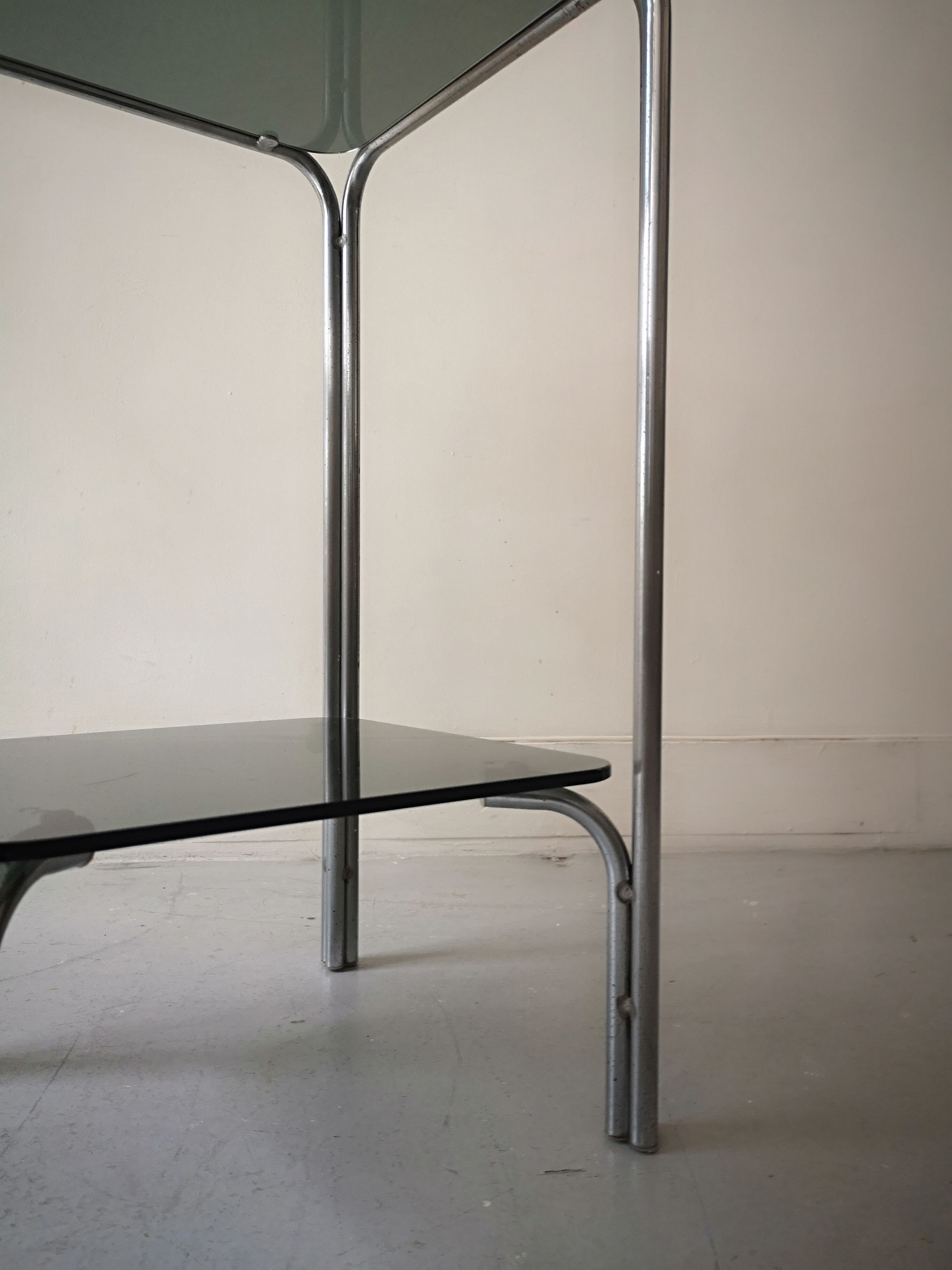 Fifth wheel console in chromed metal and smoked glass, design 1970