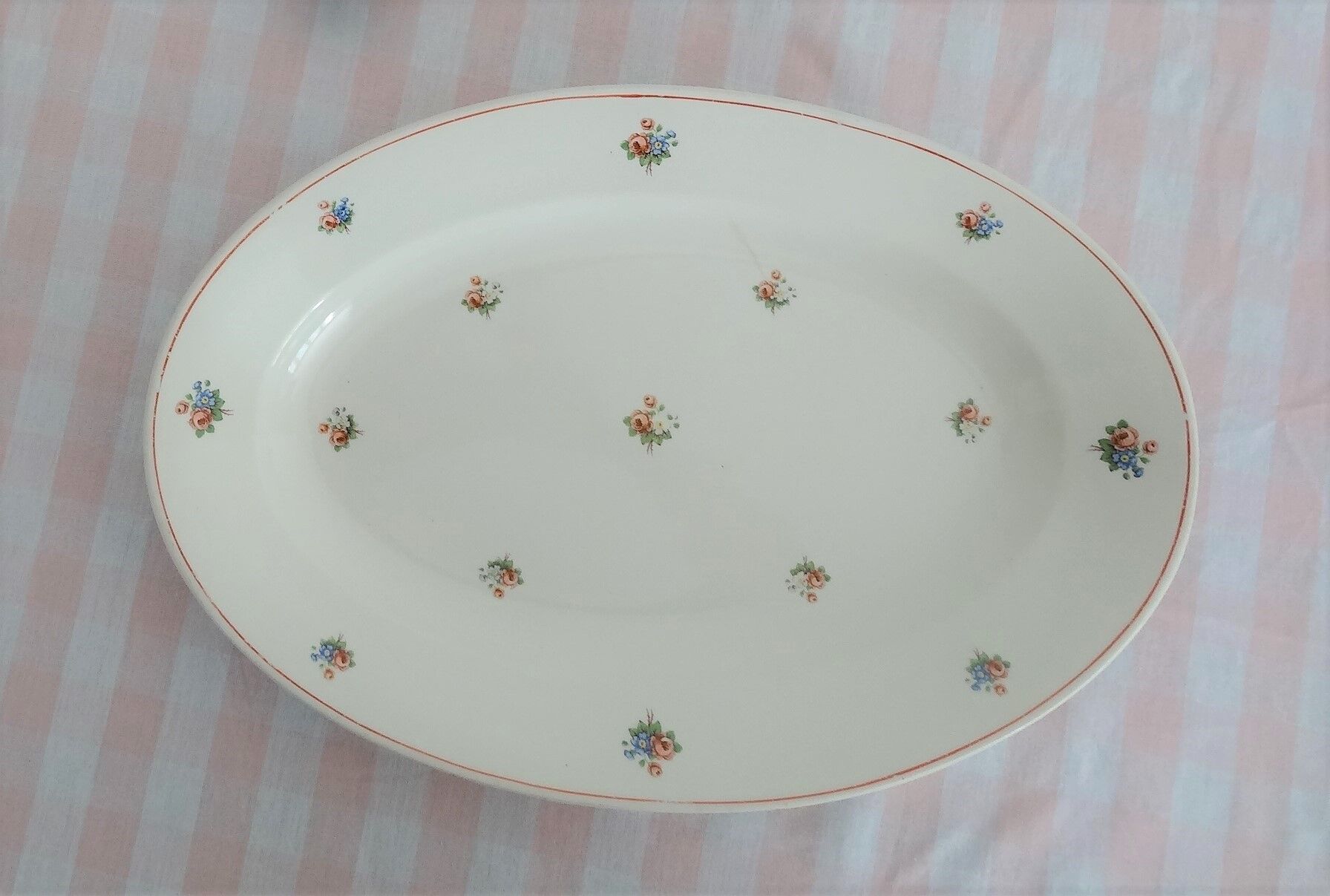 Oval porcelain dish Moulin des Loups Hamage decoration Burgundy