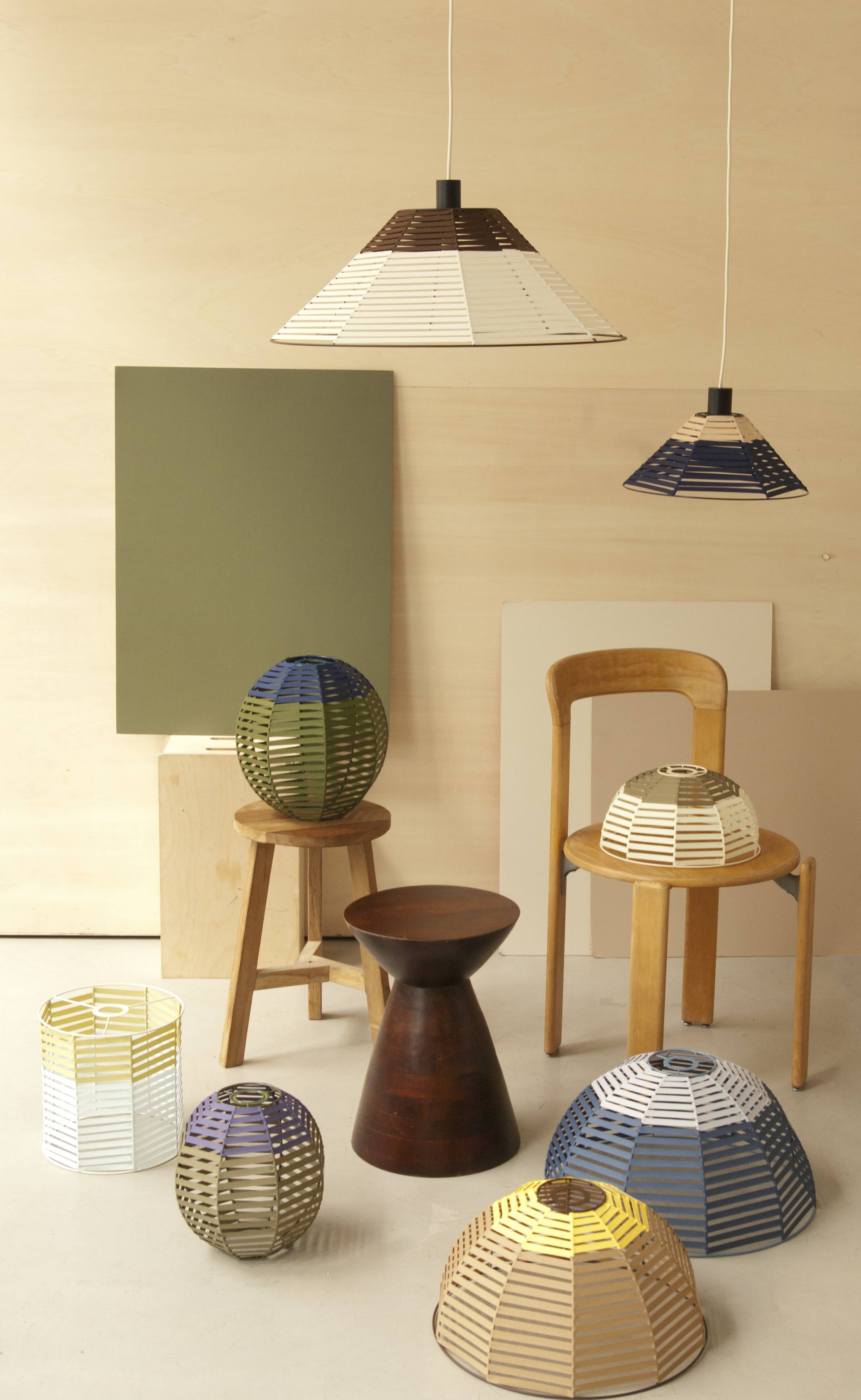 Woven ball suspension on metal structure / D 25cm