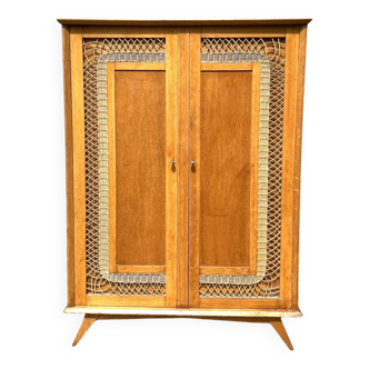 Armoire parisienne en bois et rotin