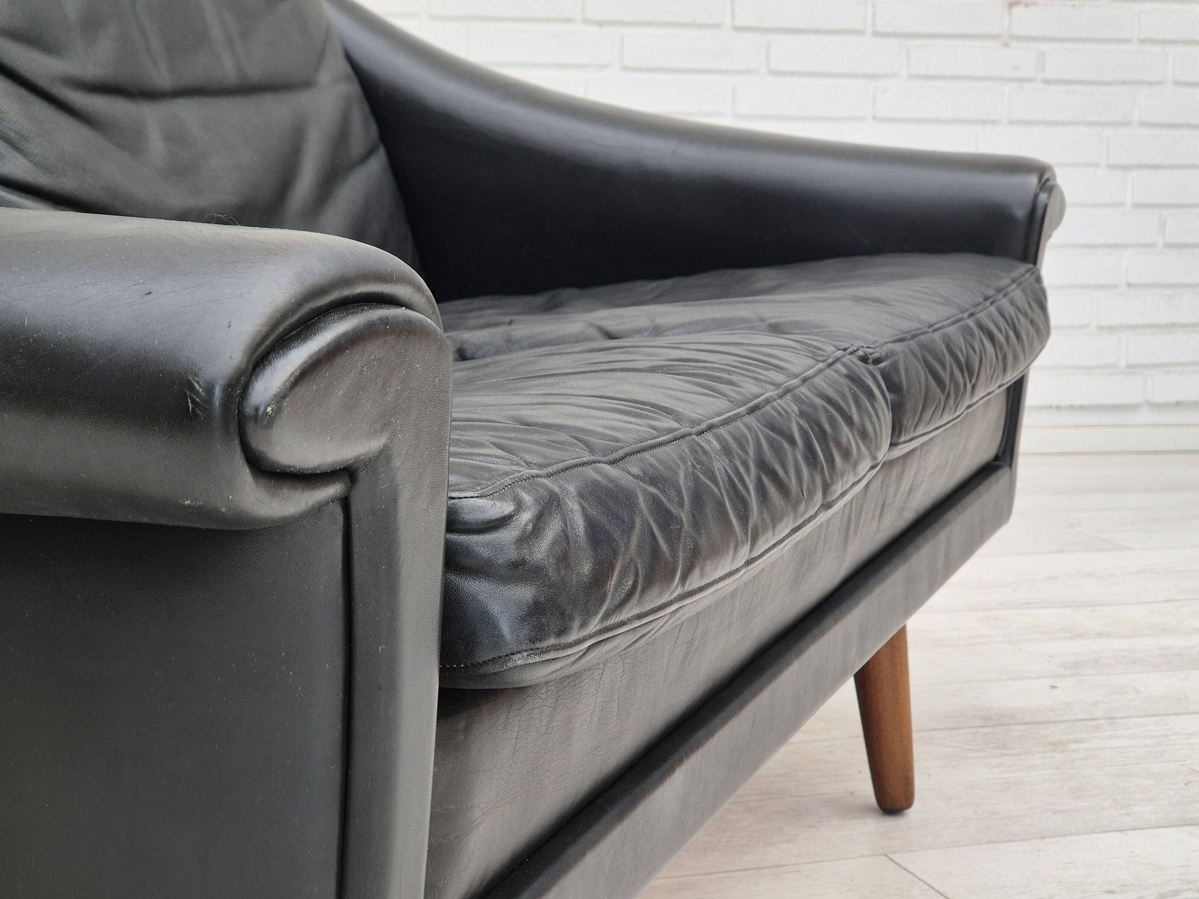 Années 1960, design danois d'Aage Christiansen pour Erhardsen & Andersen, canapé 2 places modèle "Matador".