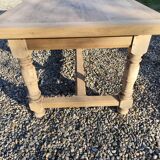 Farm table