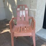 Chaise en plastique Henry Massonnet designé par Pierre Paulin