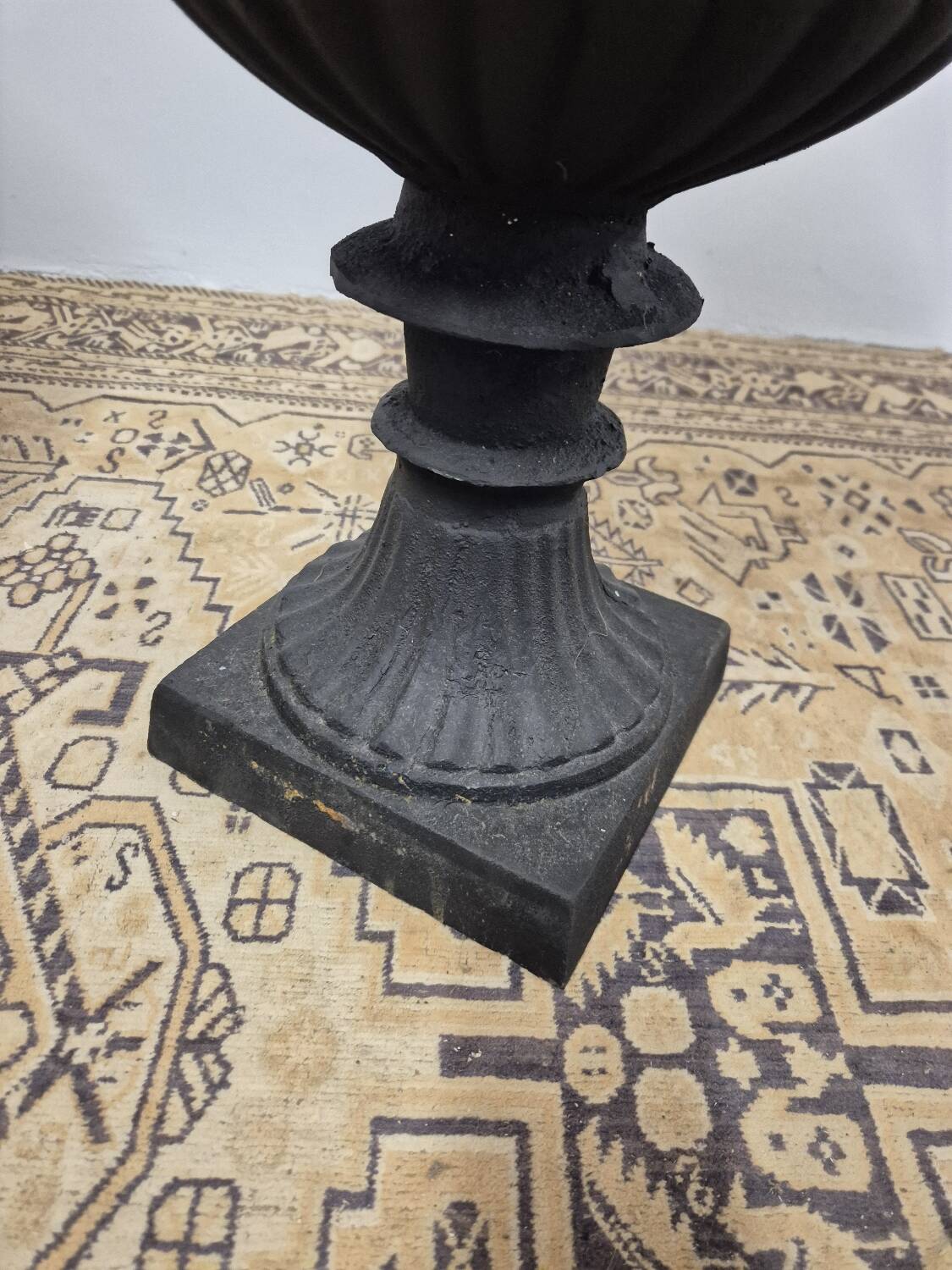 Pair of Medici cast iron vases from Maison Bourgeoise