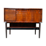 Rosewood-seeded string buffet