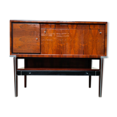 Rosewood-seeded string buffet