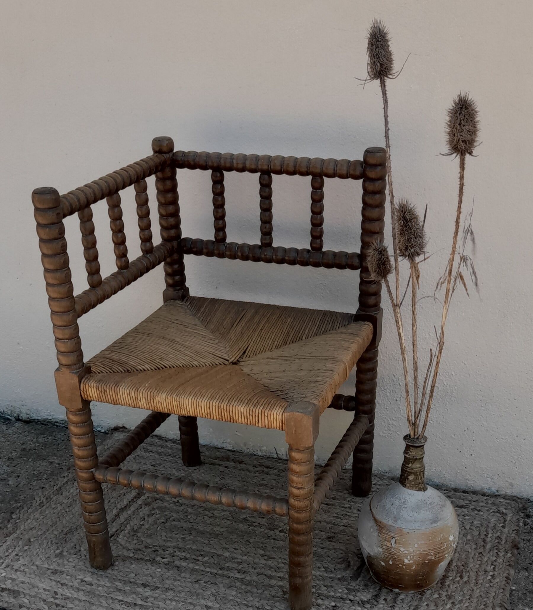 Corner chair/stool in turned and mulched wood, early XXth