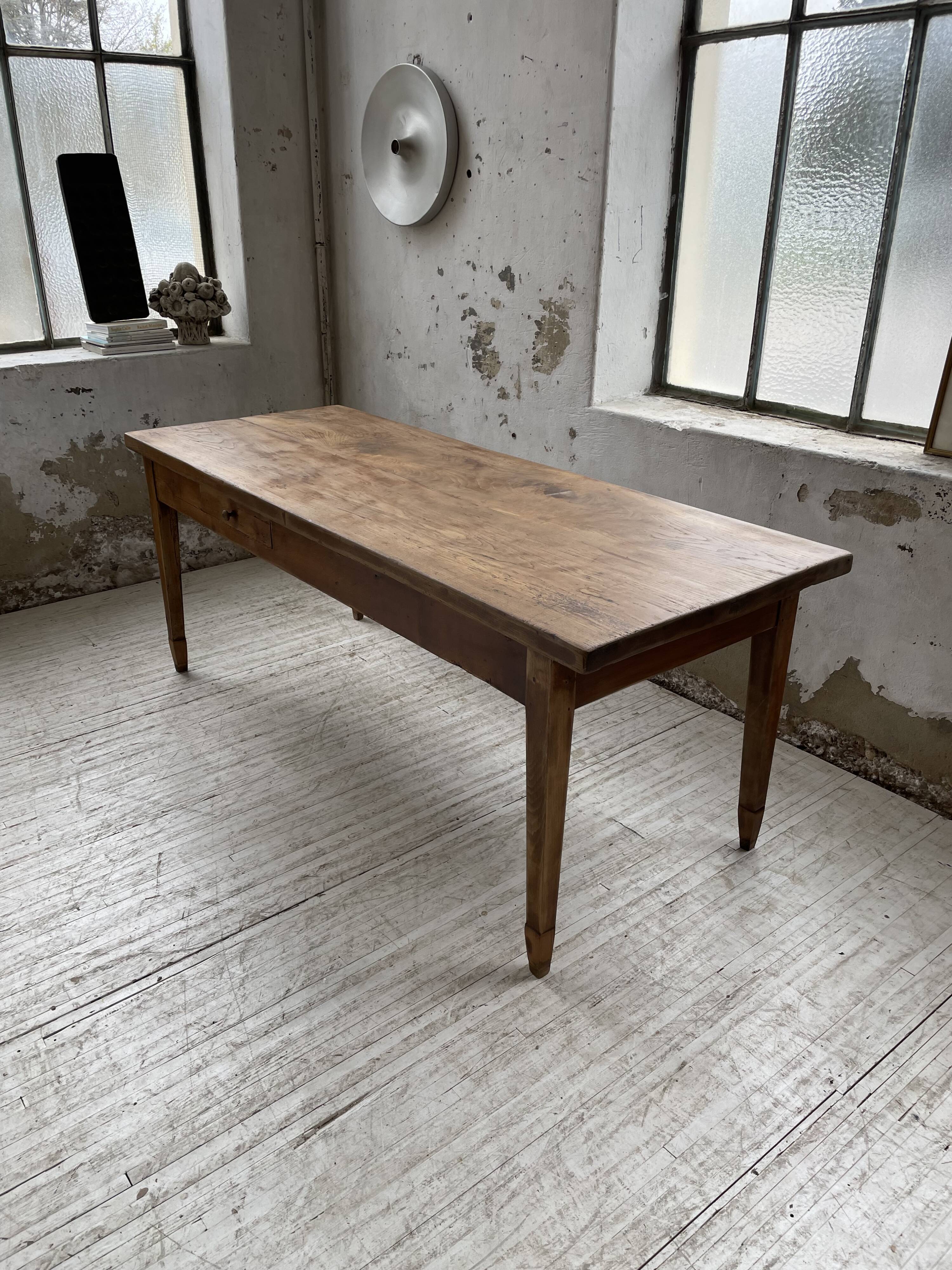 Farmhouse table in oak and walnut 2m