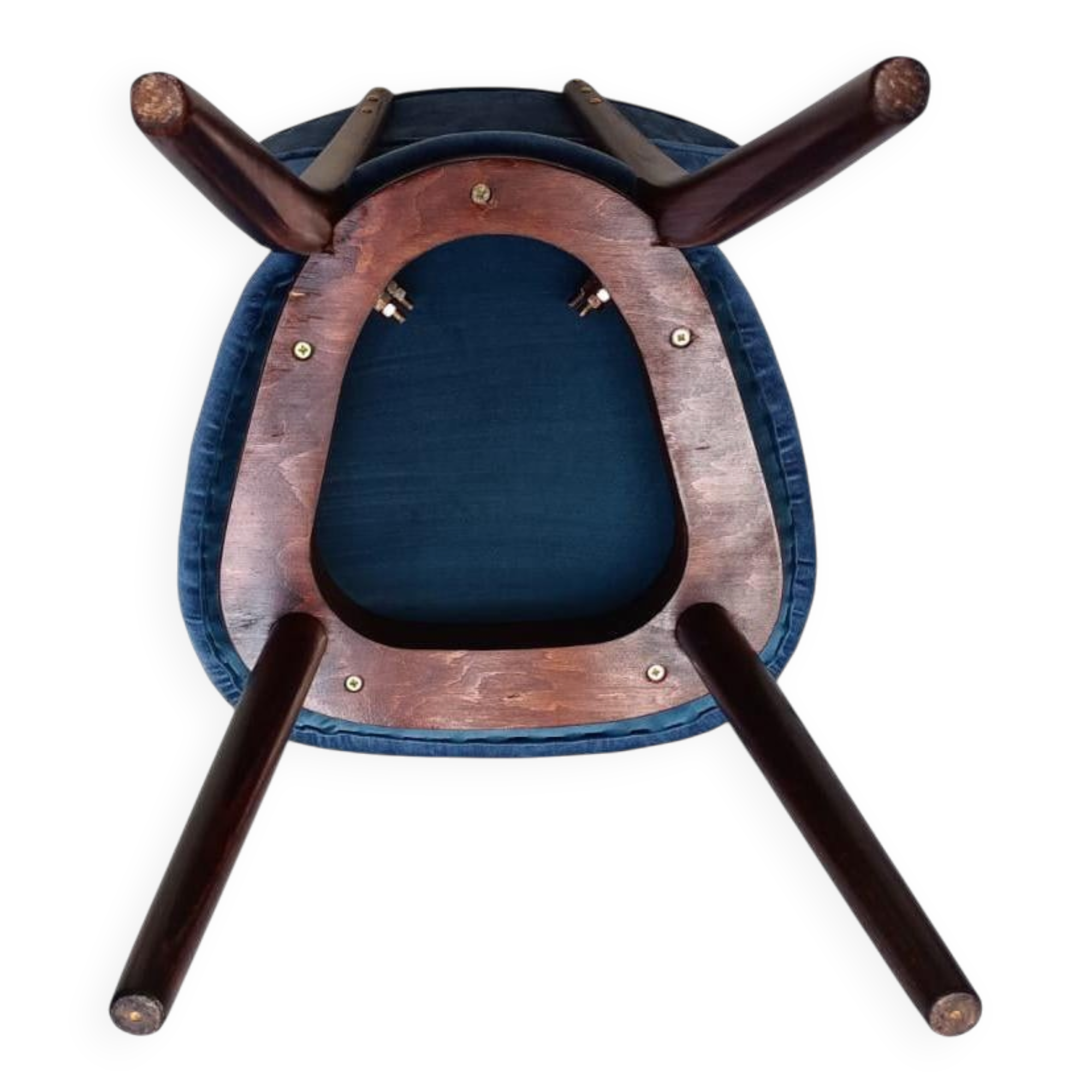 Heart-shaped chair in blue velvet and beech wood, mid-20th century, Poland, 1960s.