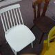 8 chaises de bistrot en bois dépareillées - vintage