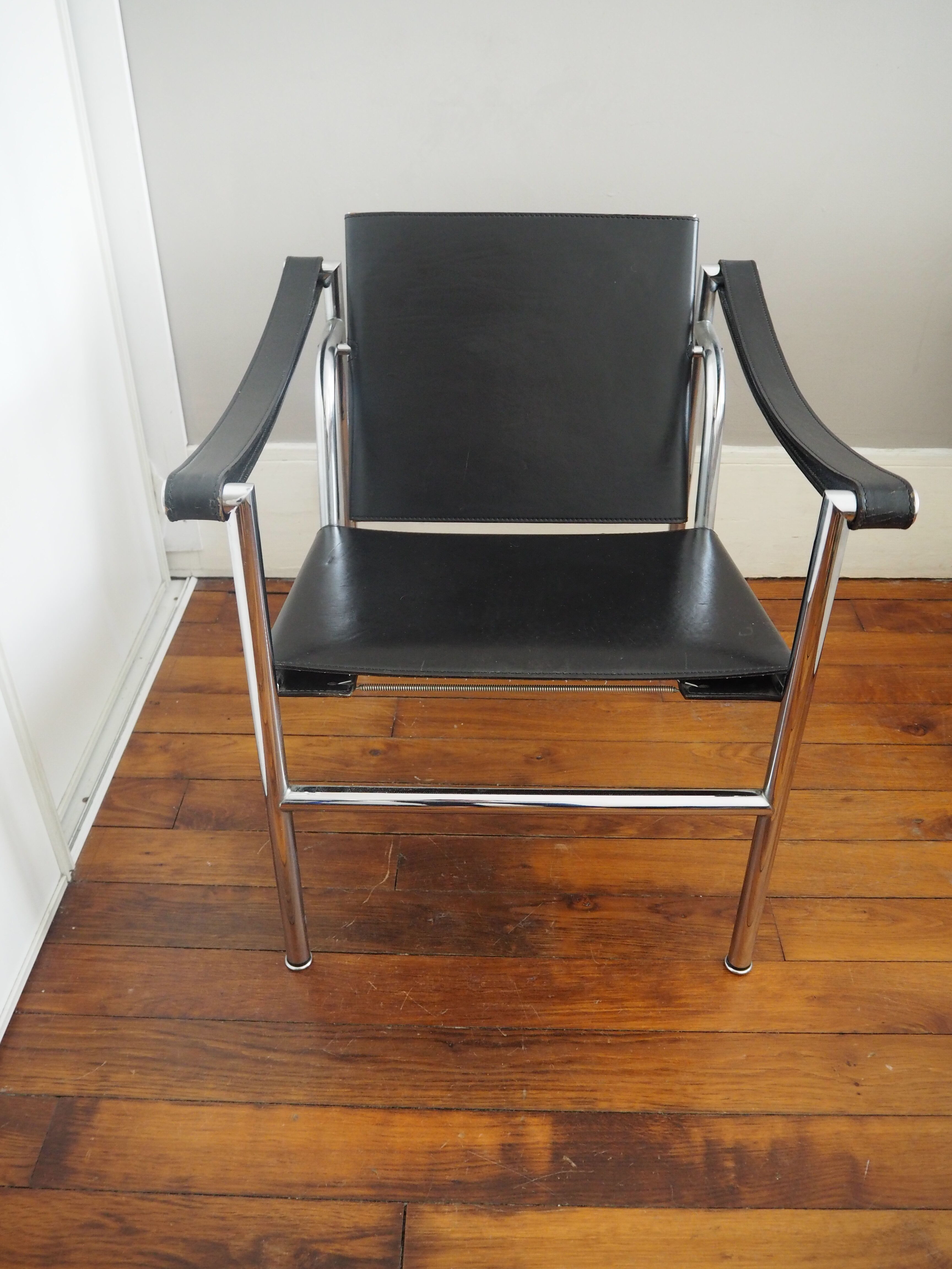 Paire de fauteuils LC1 par Le Corbusier