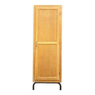 Internship wardrobe in the style of Jacques Hitier