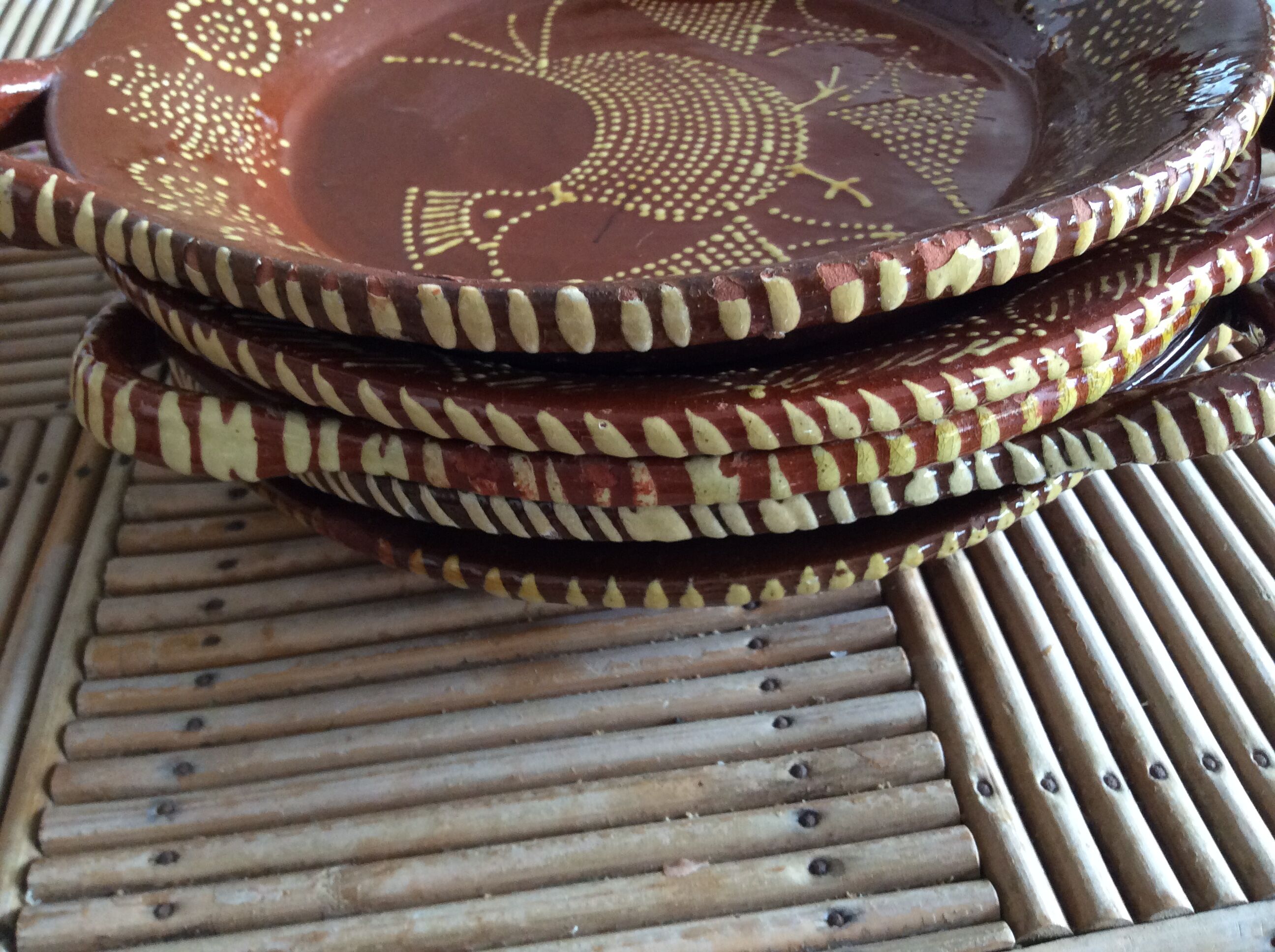 5 flat plates in glazed terracotta