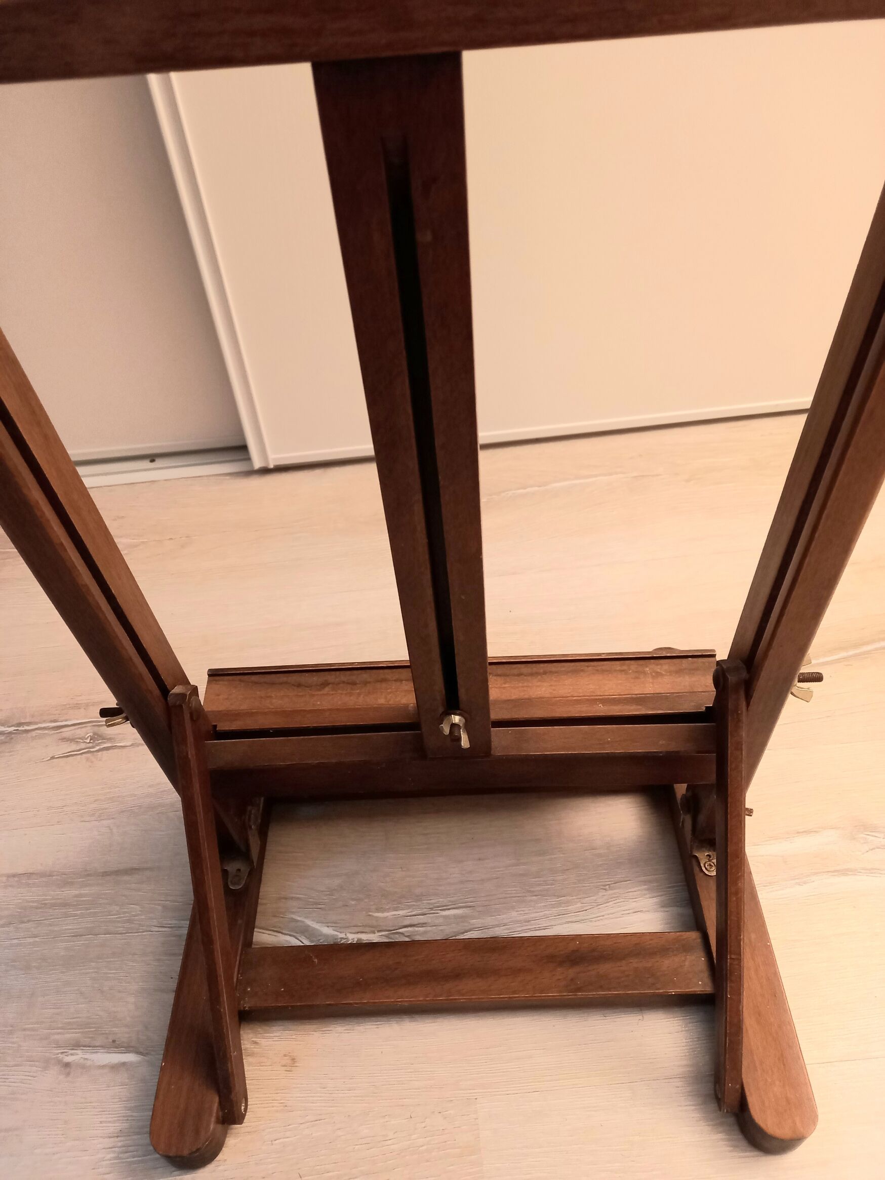 Painter's wooden easel