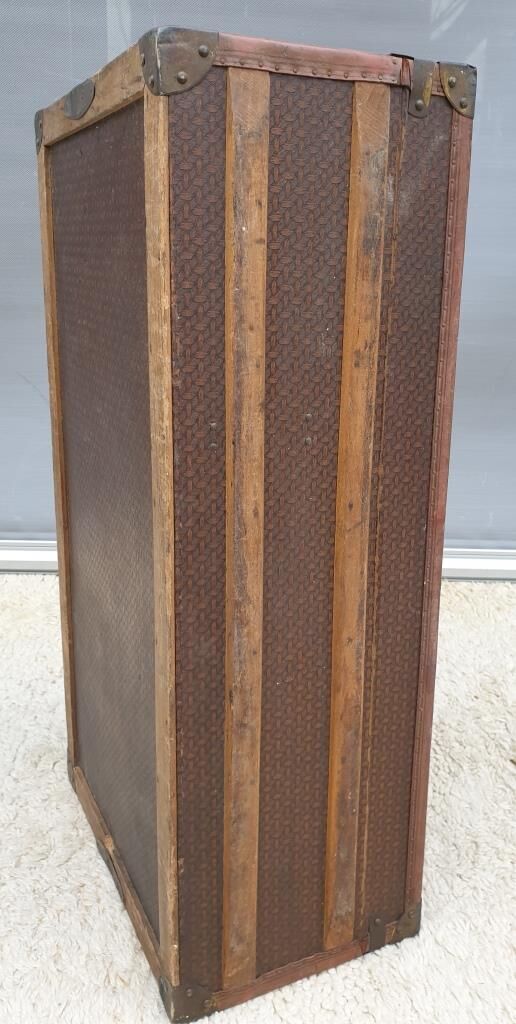 Trunk suitcase 1920 canvas coated cannage pattern