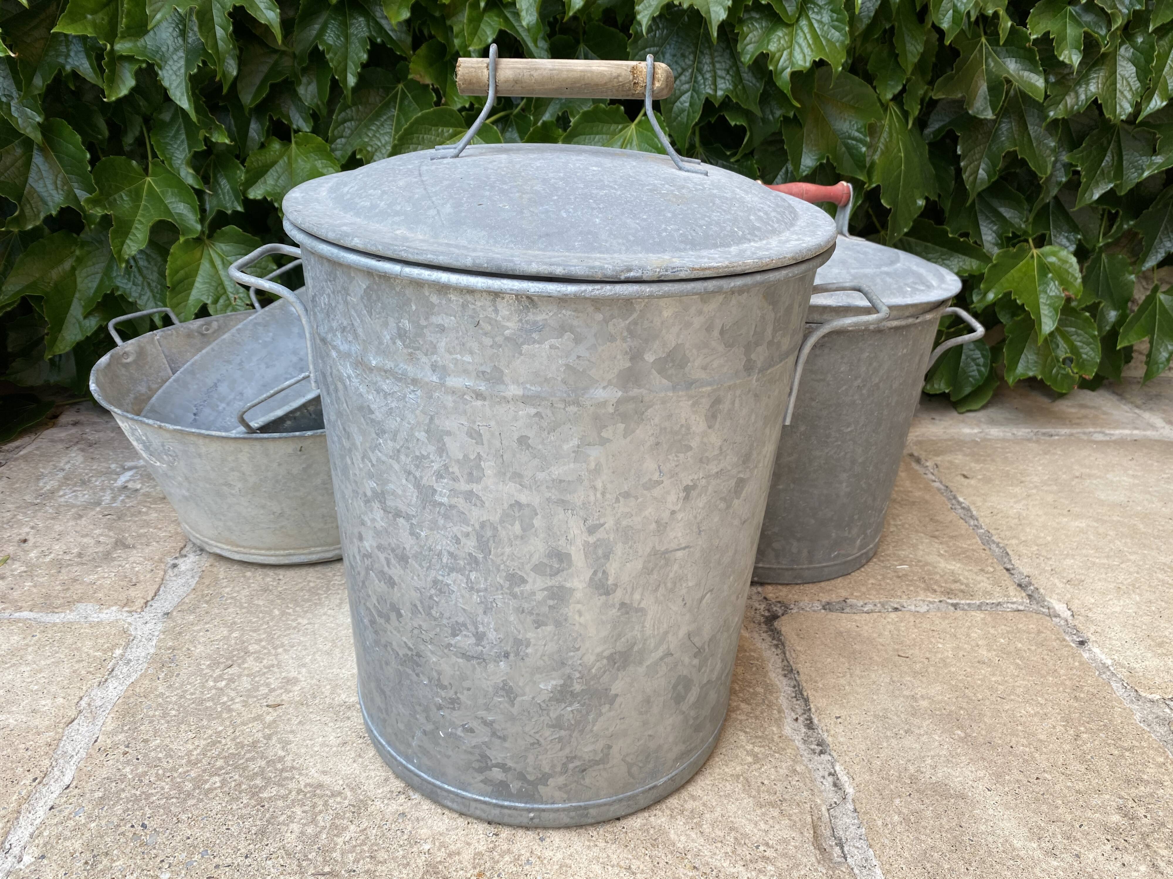 Old zinc washing machine XL