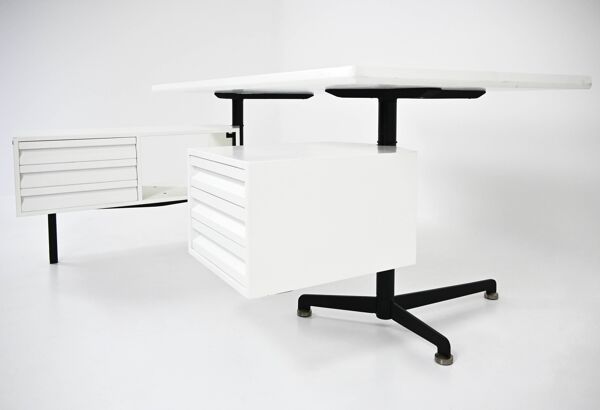 Bureau par Osvaldo Borsani pour Tecno, années 1960
