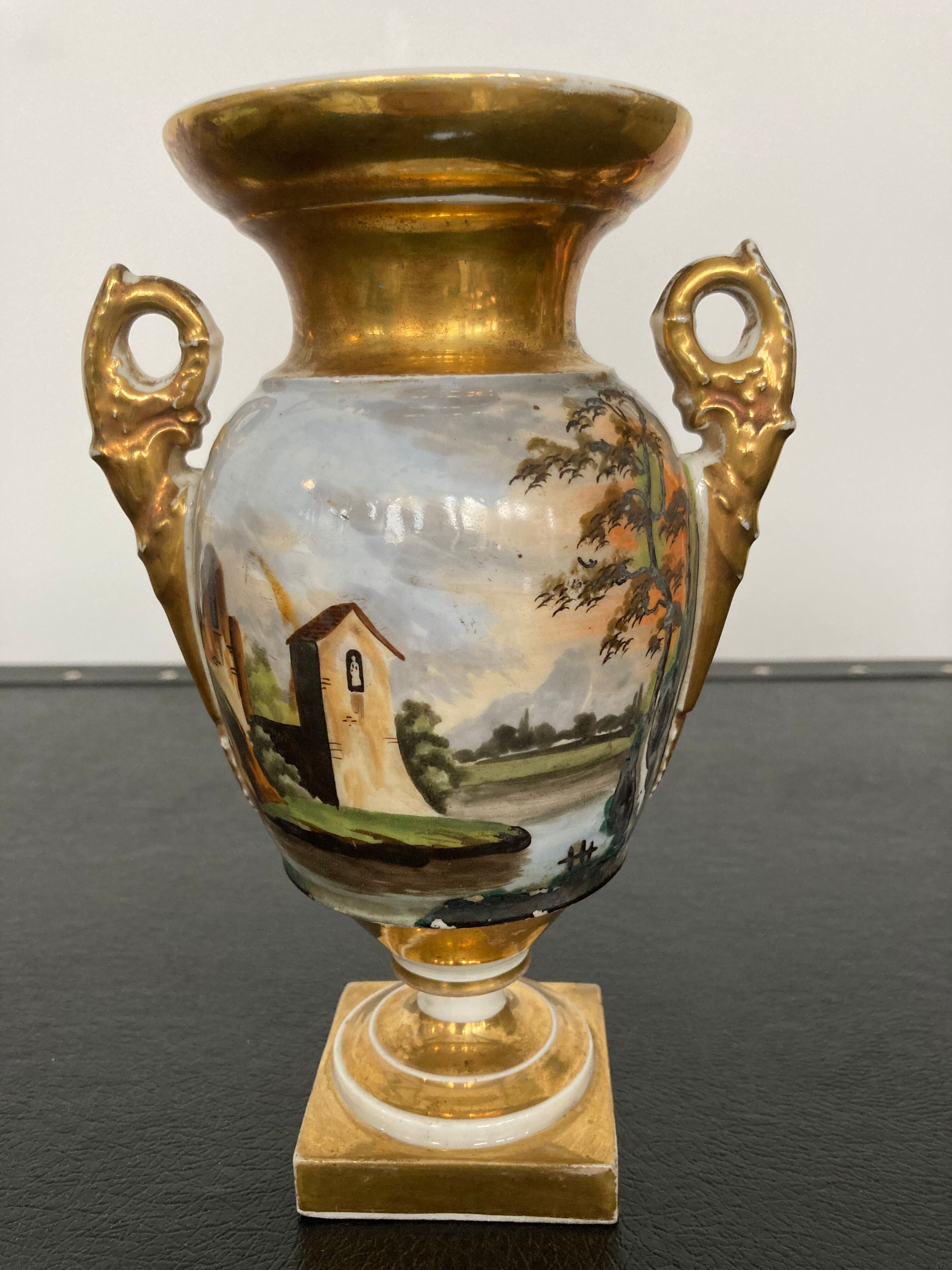 Porcelain vase XIX on pedestal Saint Jeanne