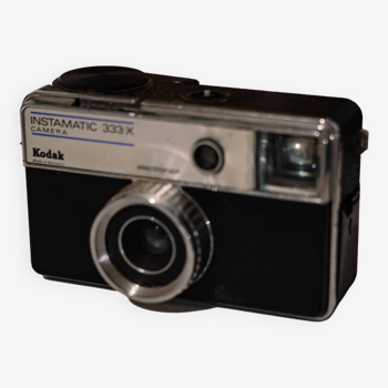 Kodak Instamatic 333X film camera with original case