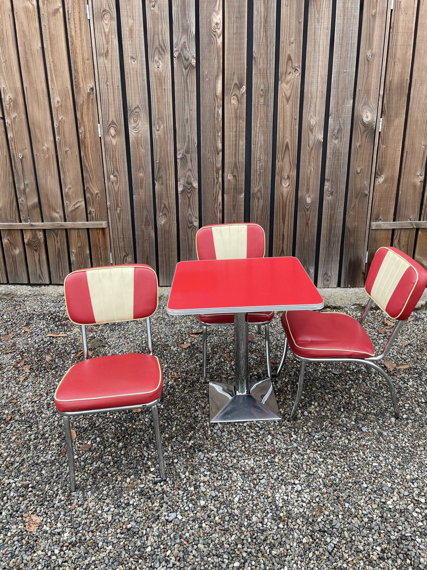 Ensemble 3 chaises et table vintage