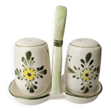 Ceramic salt & pepper shakers in good condition