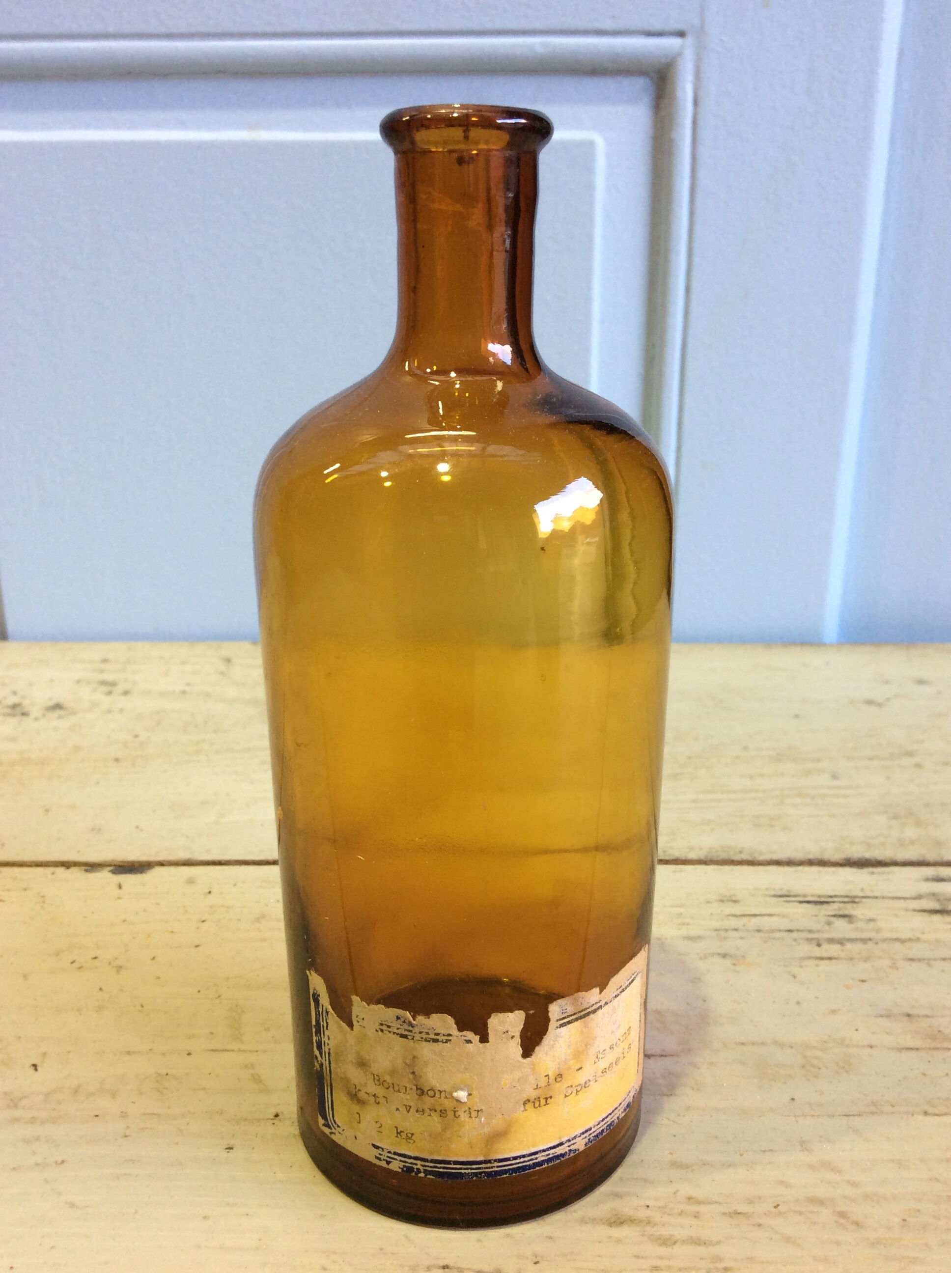 2 bottles of vintage drugry vanilla essence 1900