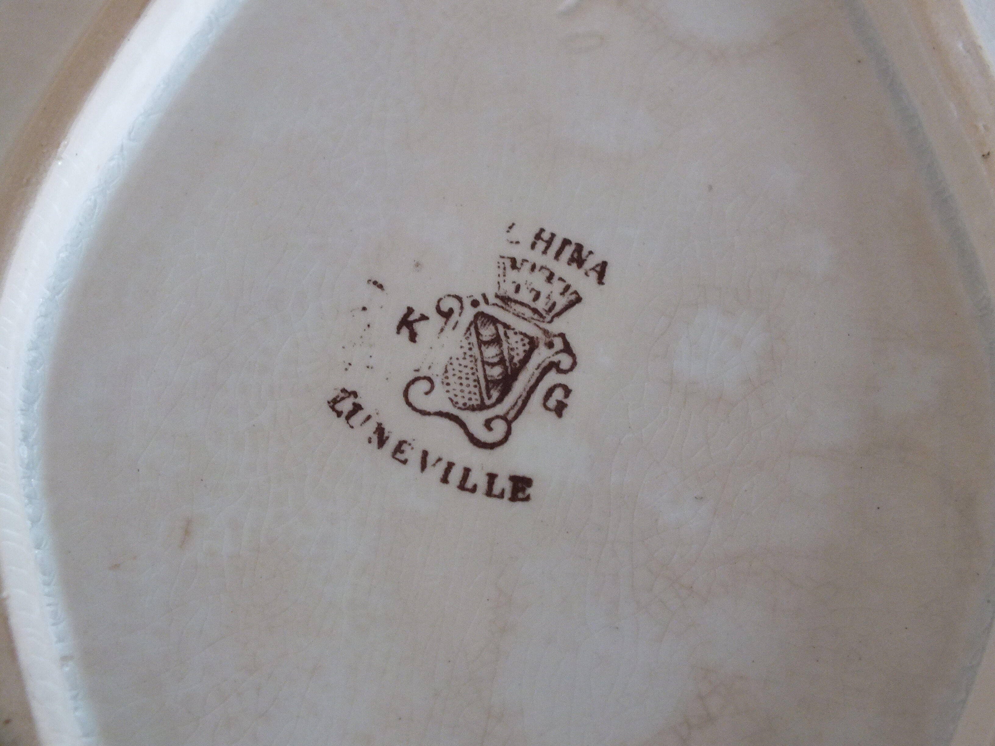 Old pink net sauce pot Lunéville KG China