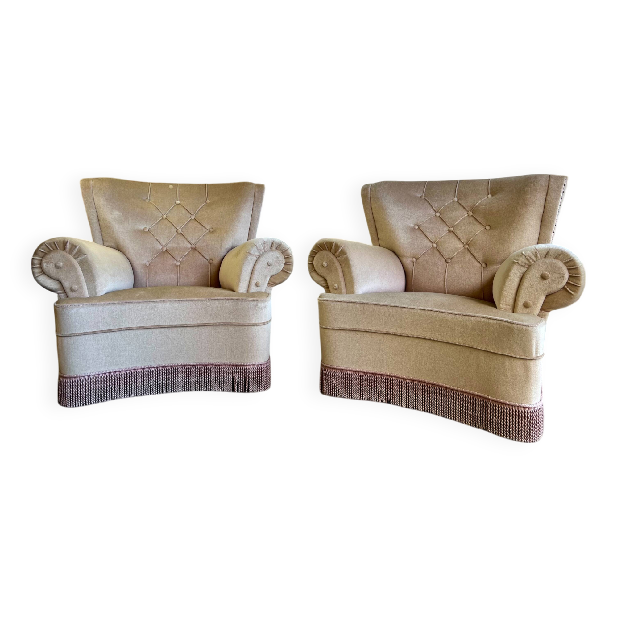 Set of 2 vintage XL armchairs/club seats/single seat