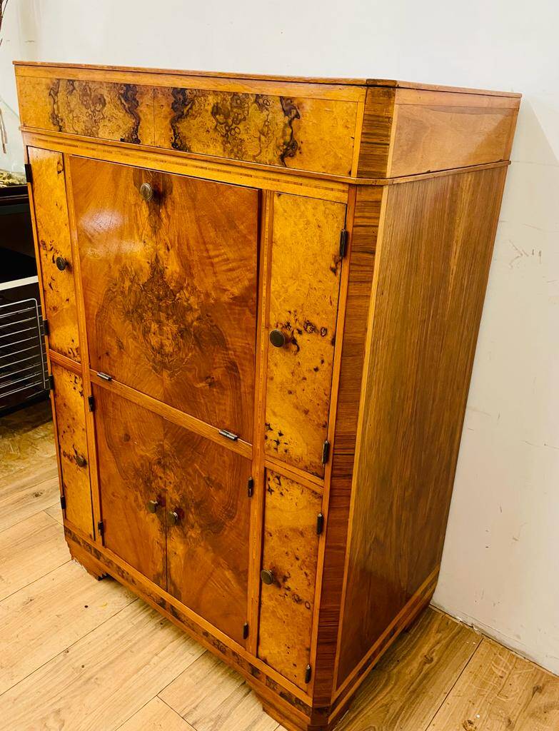 Art Deco bar furniture