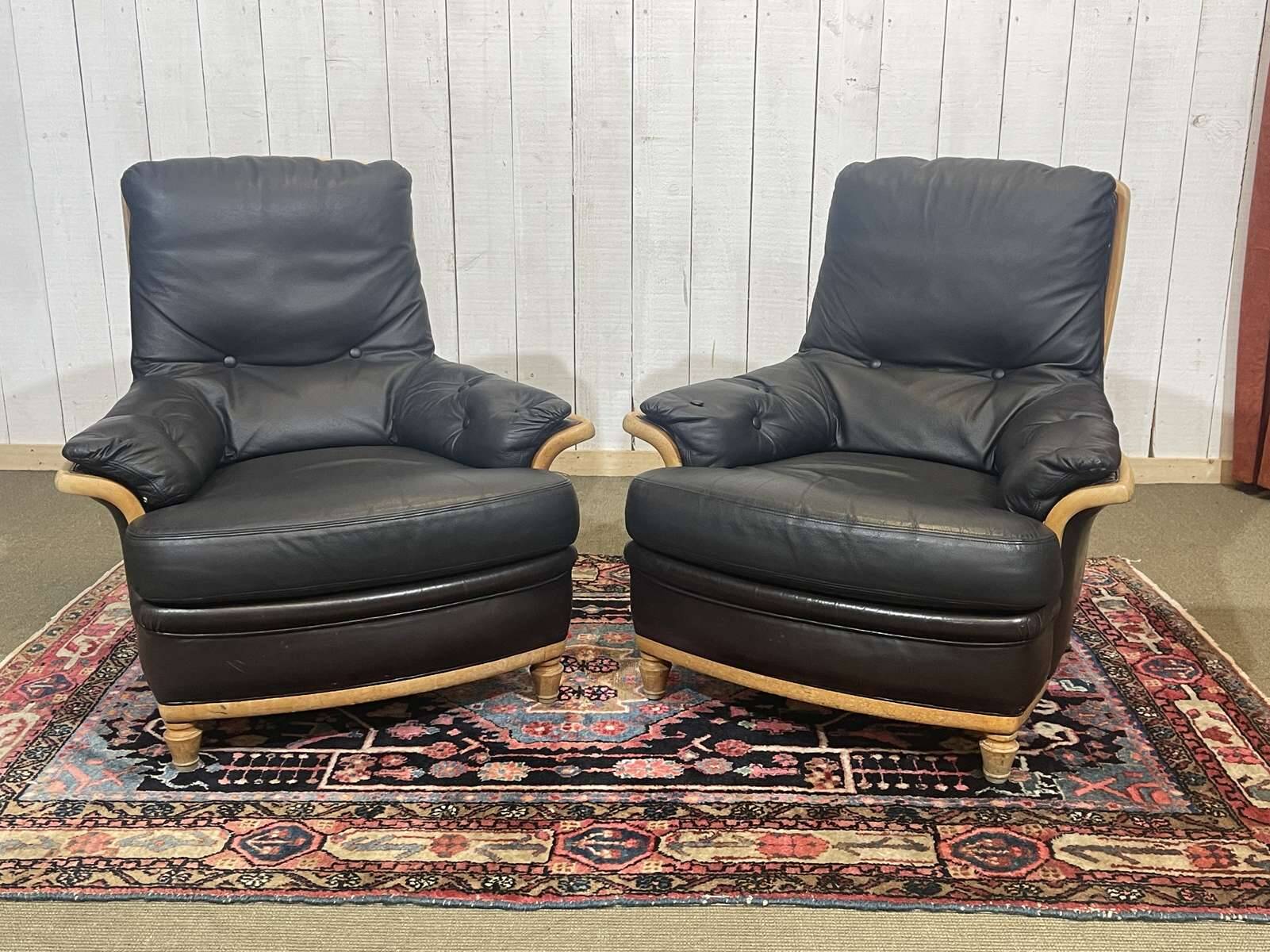 Pair of leather and beech armchairs from the 1970s.
