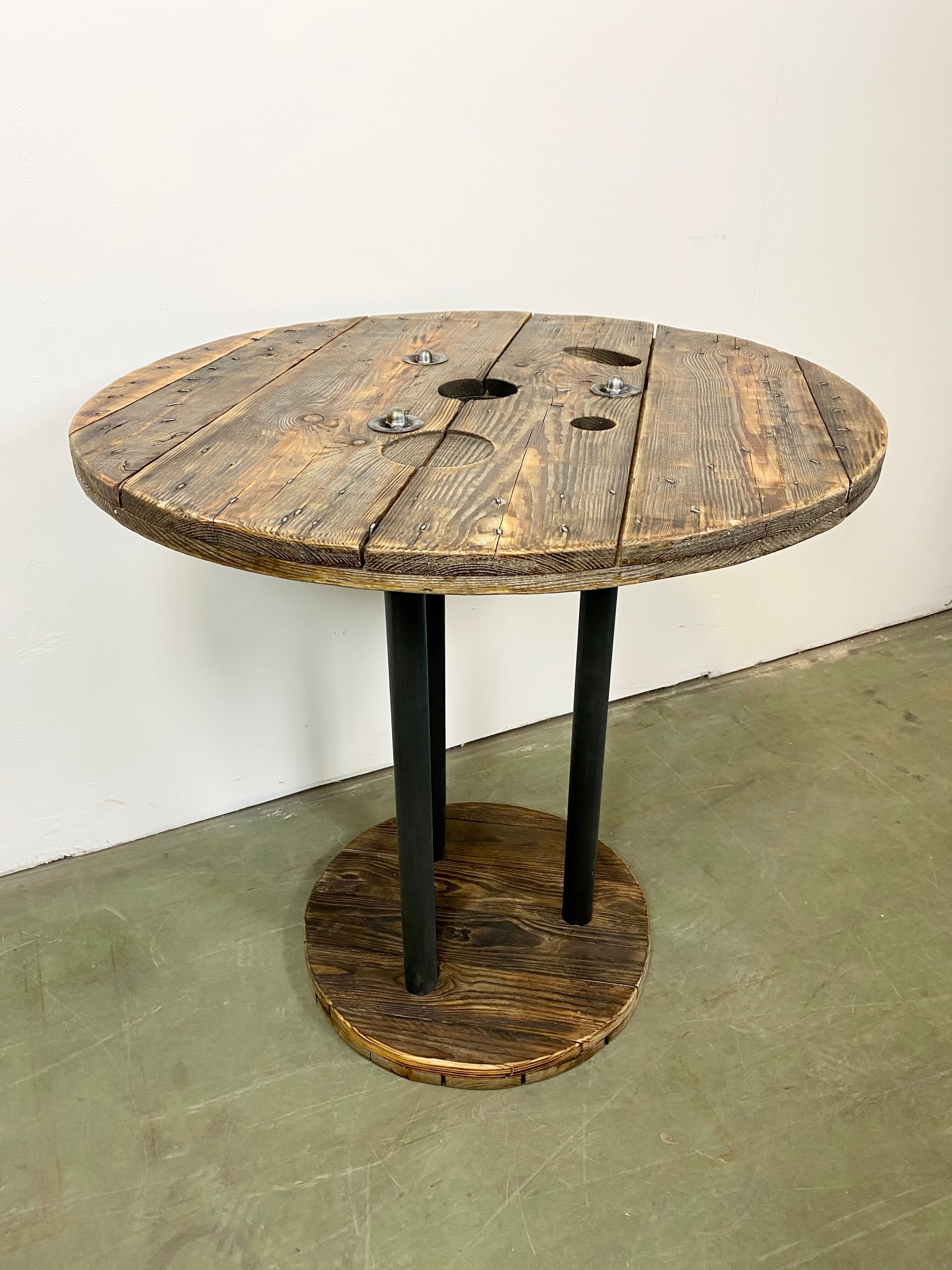 Industrial Circle Coffee Table, 1960s