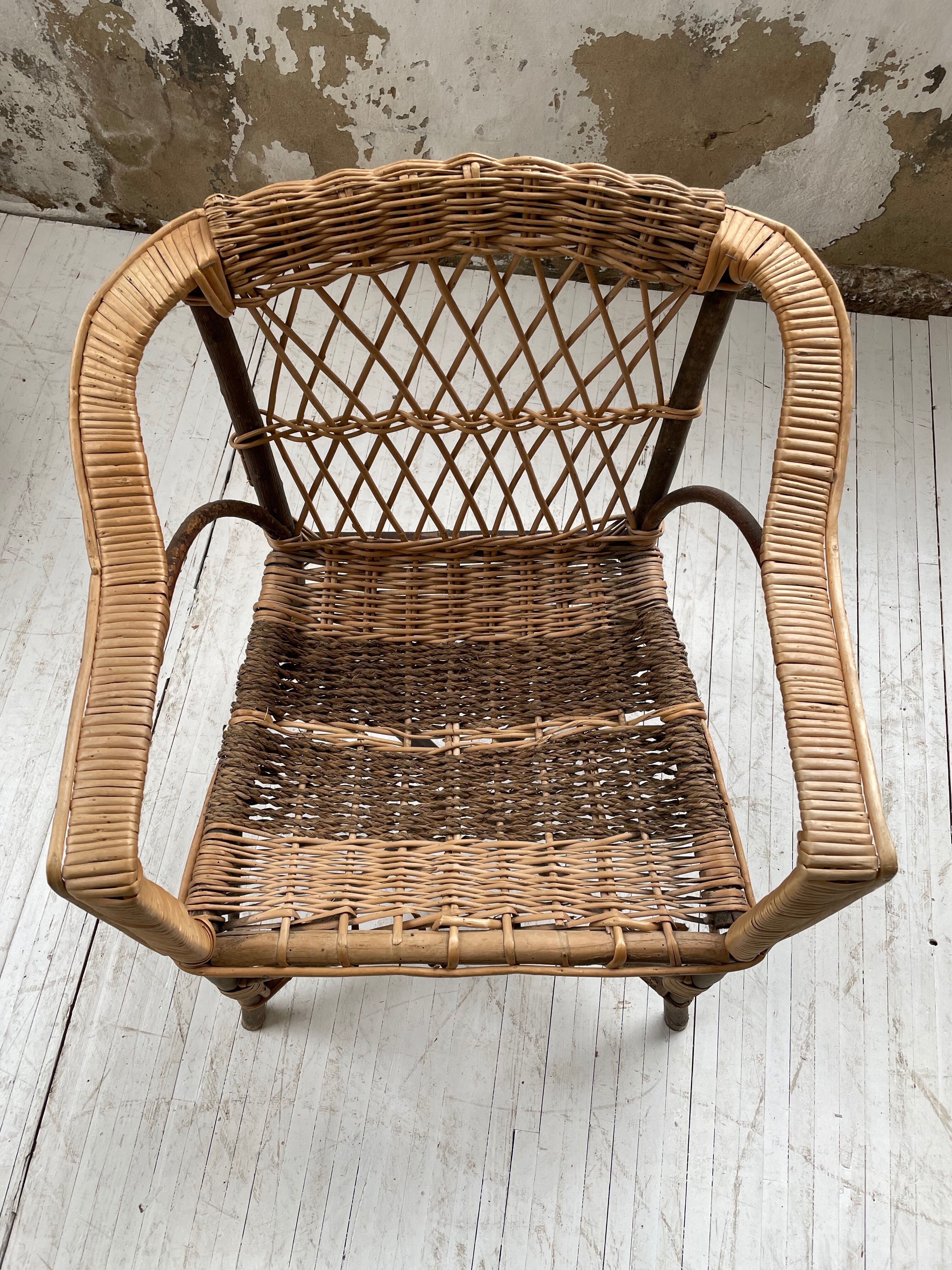 Popular rope, wicker and wood chair